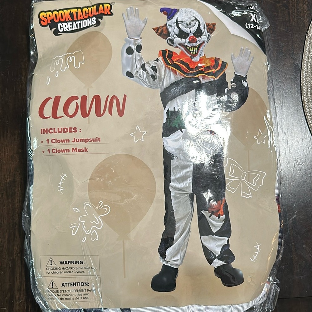 Child Scary Clown Costume, size 12-14, NWT